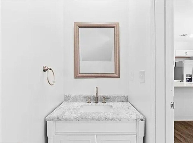 Foto del edificio - 1410 Cleo Way