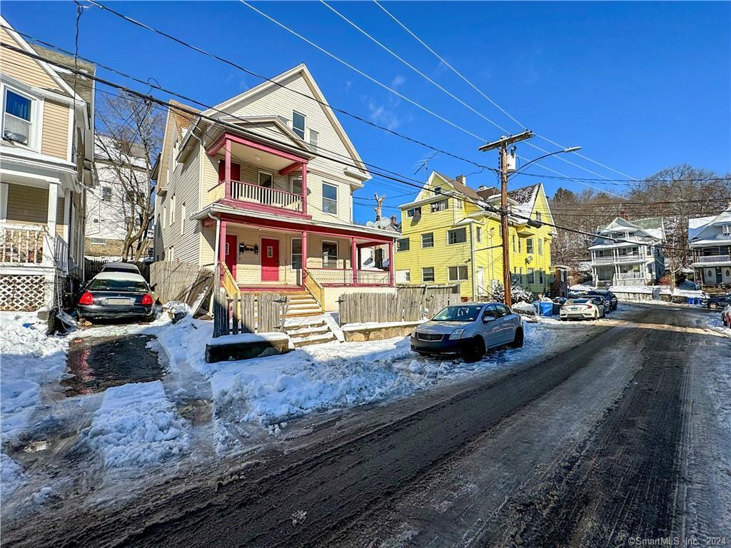 16 Plaza Ave Unit 3, Waterbury, CT 06710 Room for Rent in Waterbury