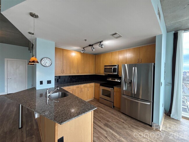 Foto del edificio - 505 E 6th St