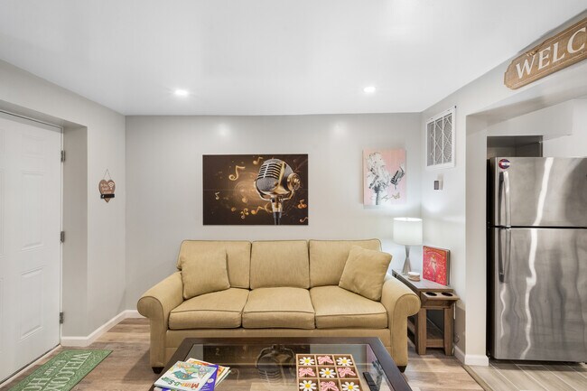 Foto del edificio - 3409 McGavock Pike