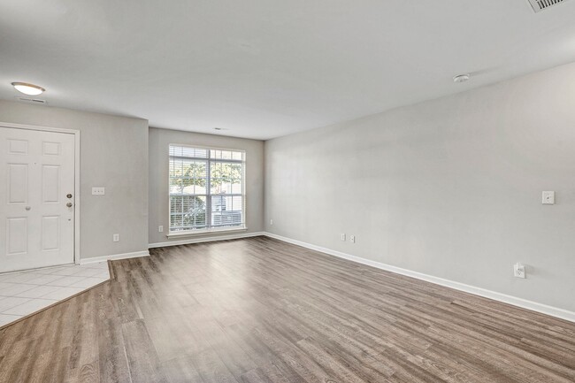 Foto del edificio - 8620 Neuse Landing Ln