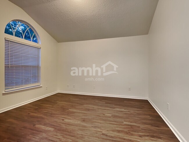 Foto del edificio - 525 Candyroot Court
