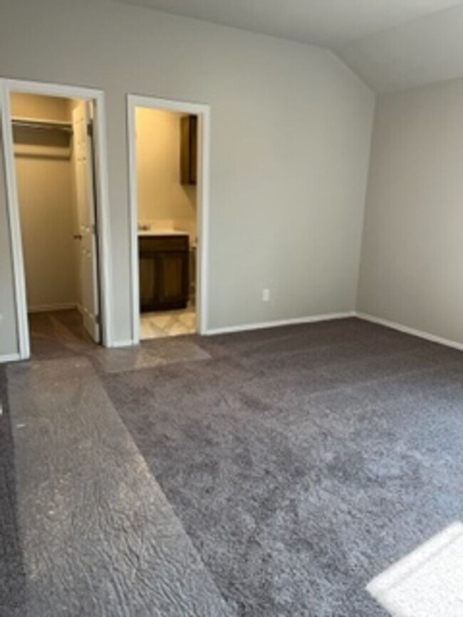 Building Photo - BRAND NEW HOME!