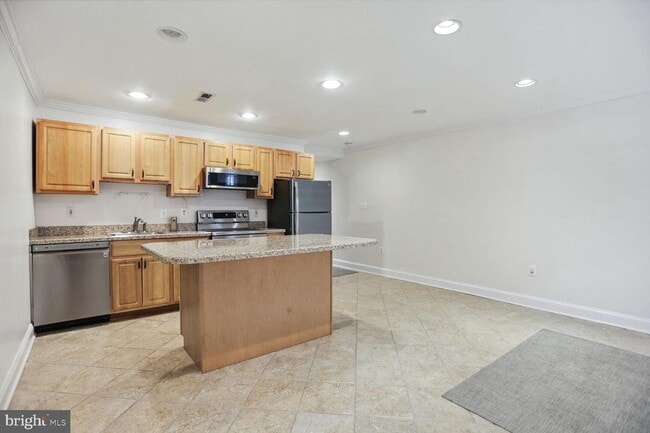 Building Photo - 61 Rhode Island Ave NW