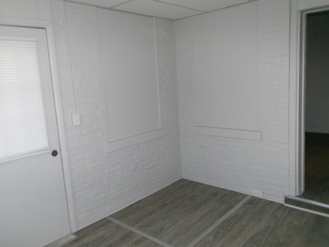 Building Photo - 1103 Mifflin St