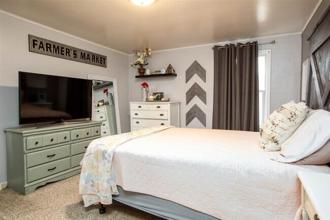 Foto del edificio - **Coming Soon in June** Beautifully updated Shadle Park 3 Bed 2 Bath Rancher will all the updates...