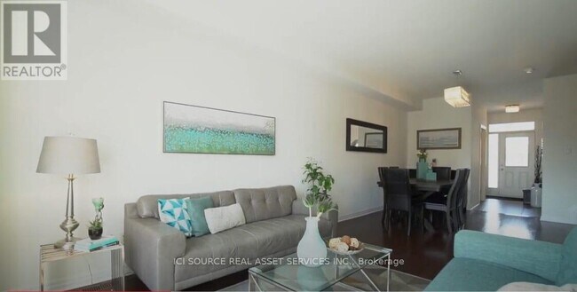 Photo du bâtiment - 127 Hawkeswood Dr