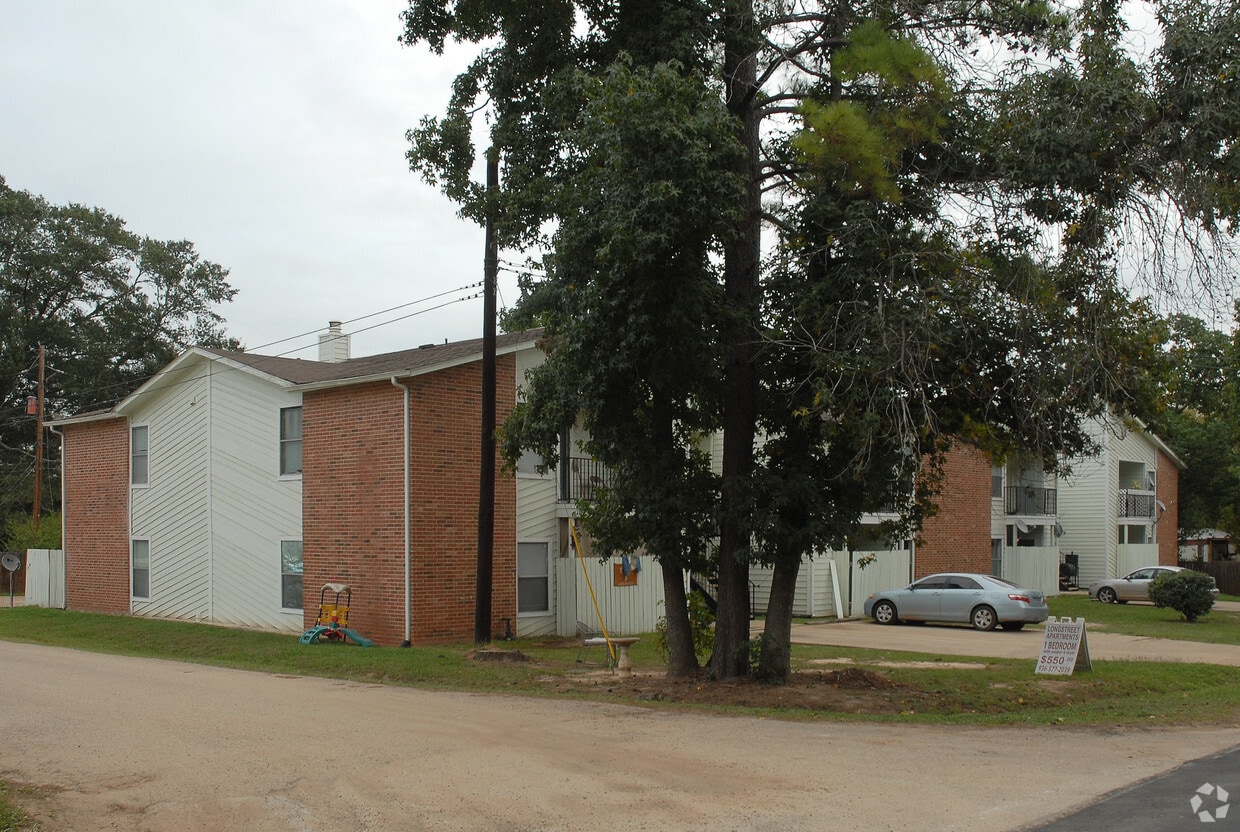 Building Photo - Longstreet Apartments