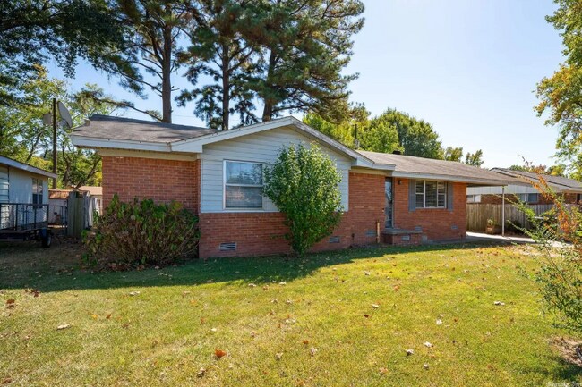 Building Photo - 505 N Hospital Dr