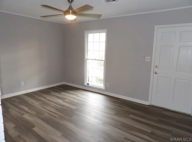 Foto del edificio - 441 Mulligan Dr