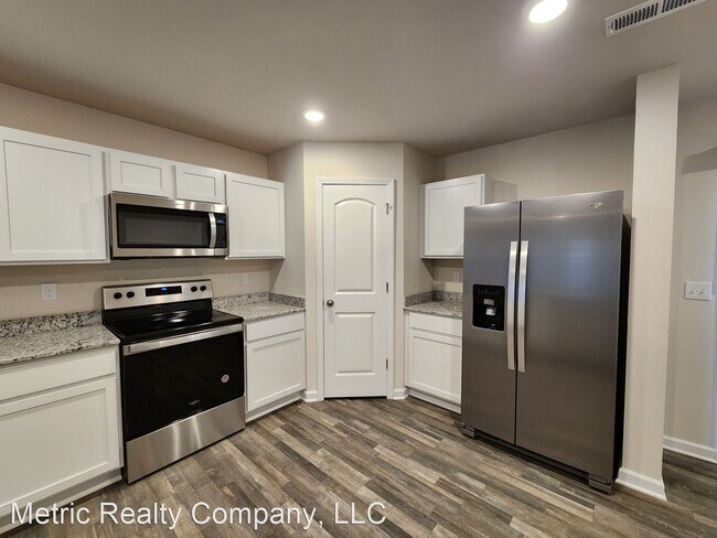 Building Photo - 4 br, 3 bath House - 431 Winsley Dr
