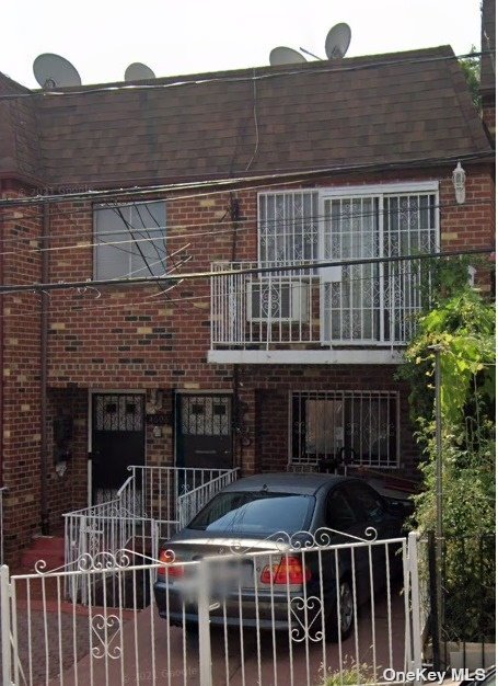 Primary Photo - 46-08-46-74 74th Street
