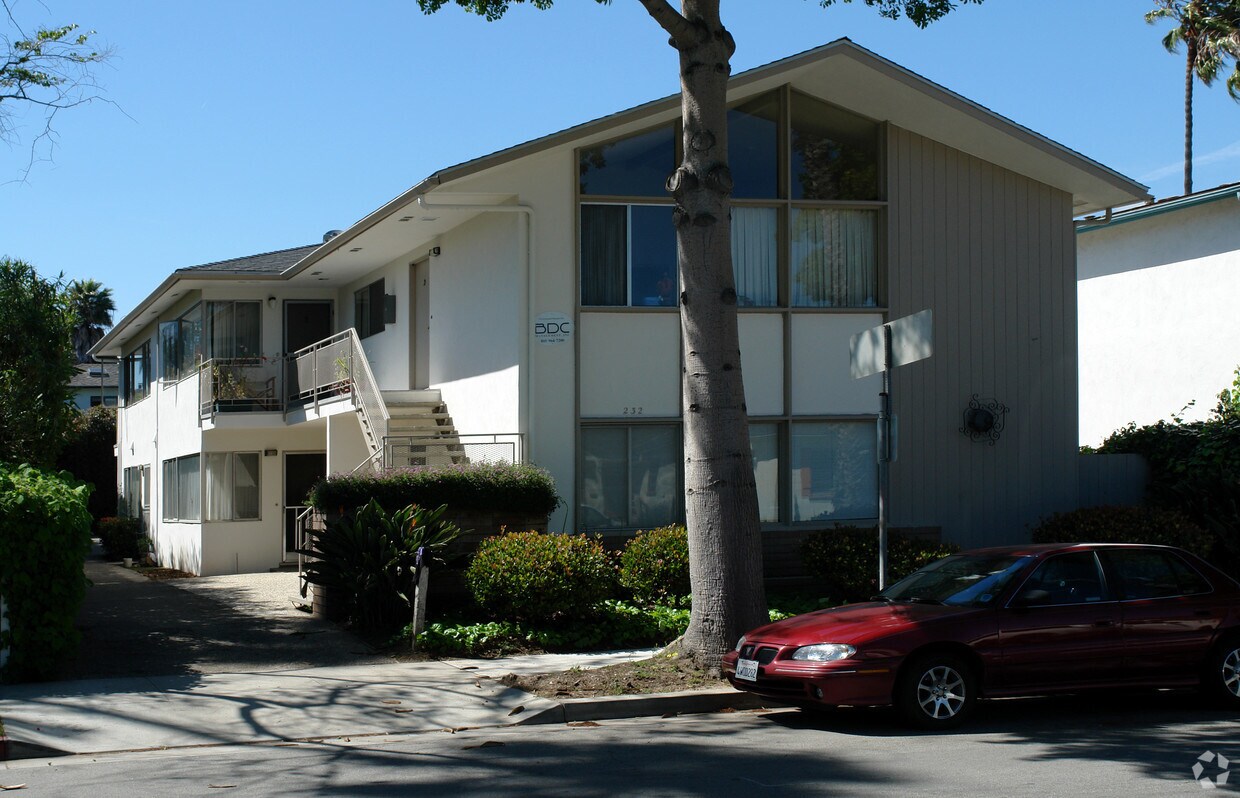 Primary Photo - 232 W Yanonali St