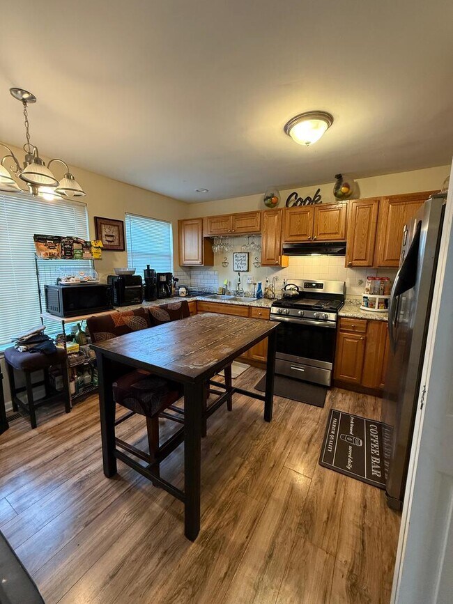 Foto del edificio - 2404 Lexington Ln