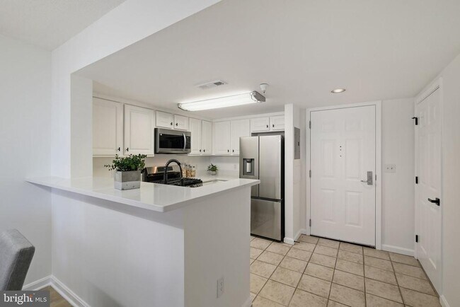 Foto del edificio - 11710 Old Georgetown Rd
