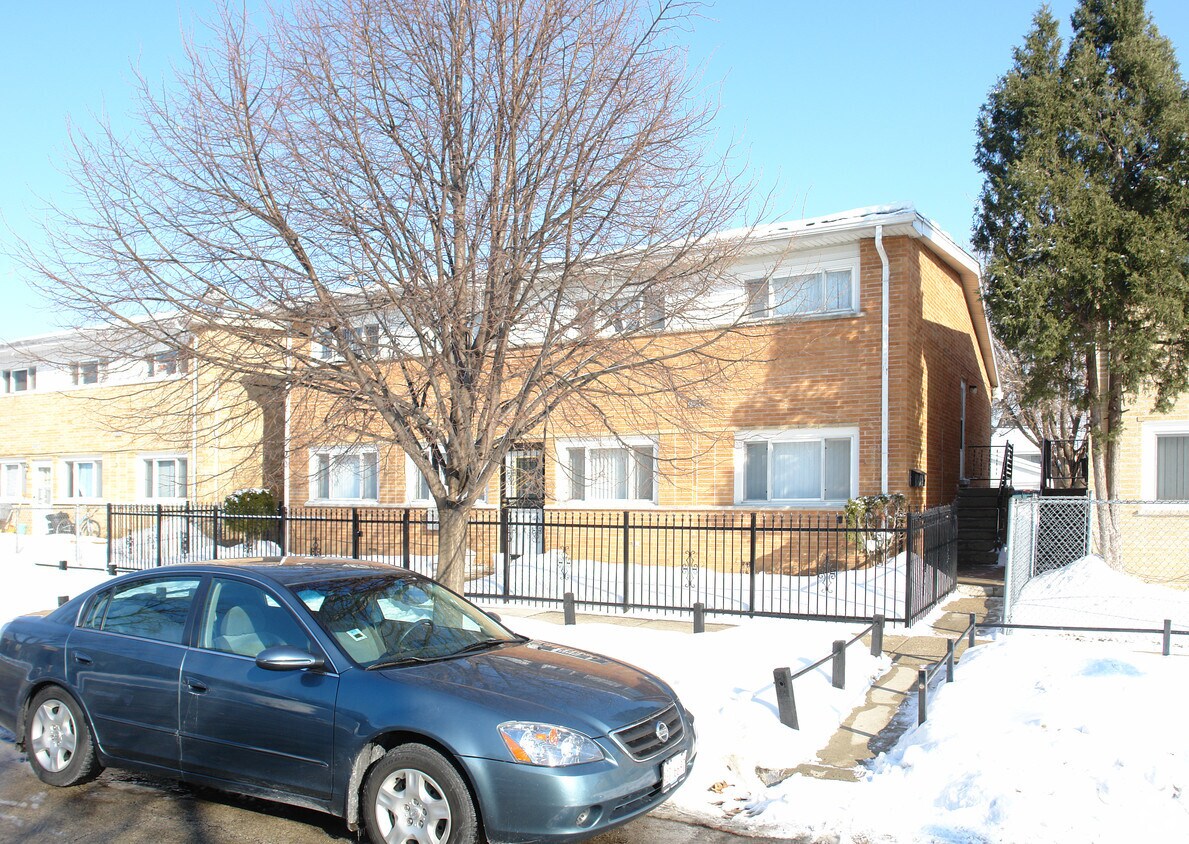 Foto del edificio - 3025 Prairie St