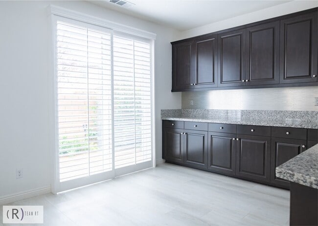 Building Photo - Beautiful and Modern Inspired Finishes 4 B...