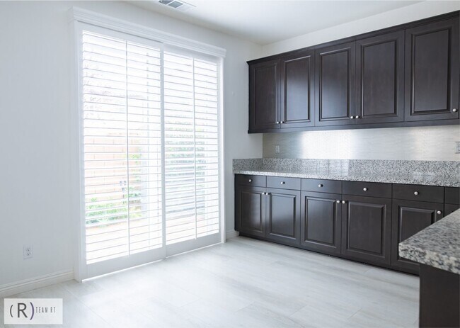 Foto del edificio - Beautiful and Modern Inspired Finishes 4 B...