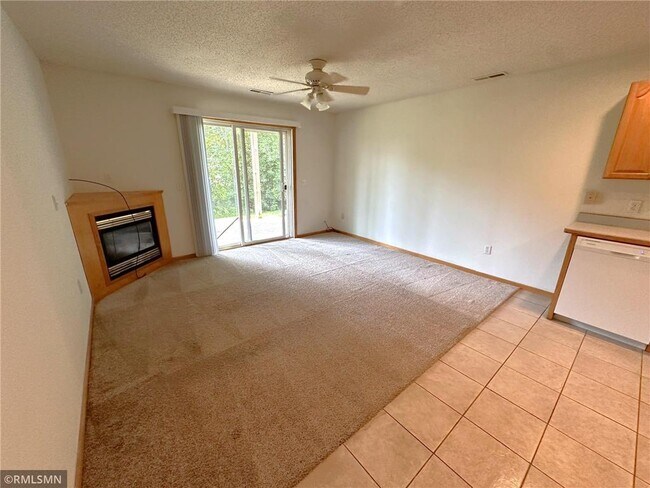 Foto del edificio - 1279 Pinewood Trail