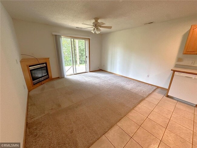 Building Photo - 1279 Pinewood Trail