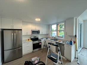 Building Photo - 1801 Riverside Ln