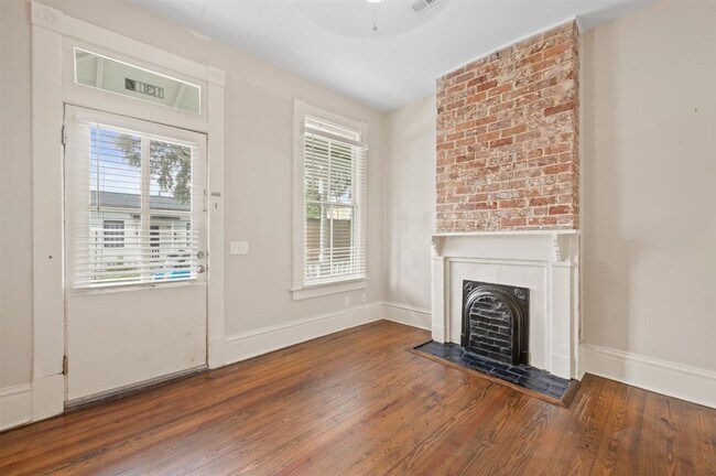 Foto del edificio - Move-In Special: $300 Off First Month if You Move by March 31, 2026!