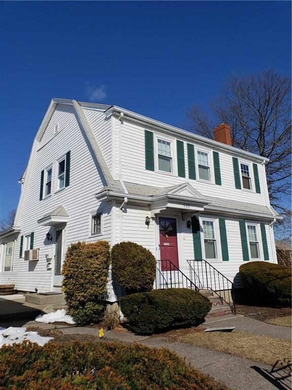 Building Photo - 565-565R Admiral St