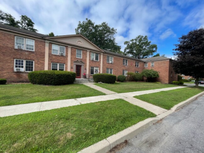 Building Photo - 108 Northampton Rd