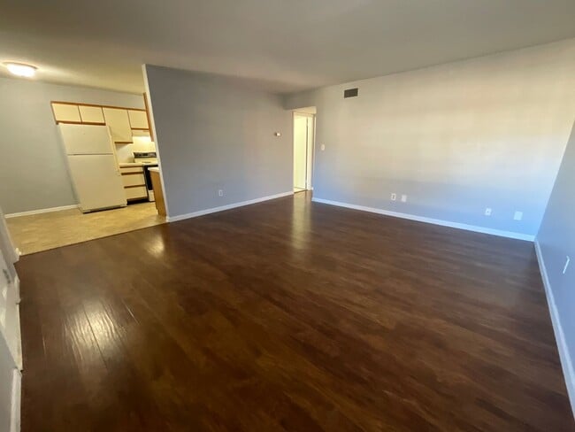 Foto del edificio - 3830 Country Club Rd