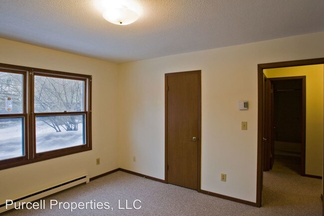 Building Photo - 2 br, 1 bath Apartment - 7 Kimball St
