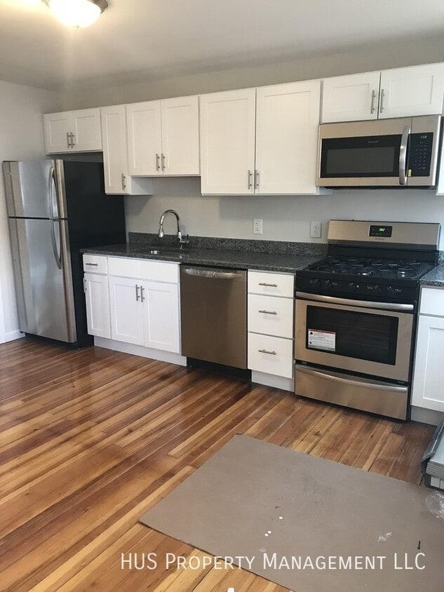 North Providence Renovated 2 Bedroom Tow... Townhome Rentals in North Providence RI