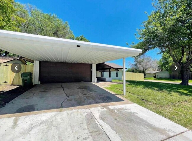 Foto del edificio - 1601 Carroll Dr