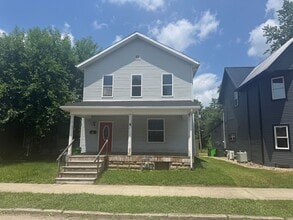 Building Photo - 207 W 3rd St