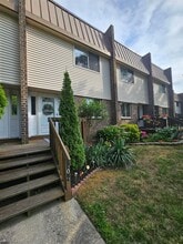 Building Photo - 5606 Burk Ave