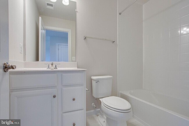 Foto del edificio - 1805 Sag Harbor Ln