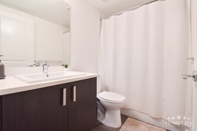Photo du bâtiment - 15850-15885 85 Ave