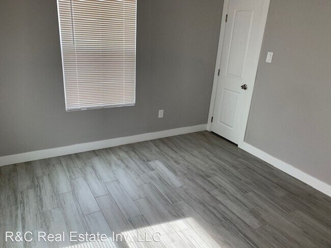 Foto del edificio - Studio, 1 bath House - 5040 N. 18th Avenue...