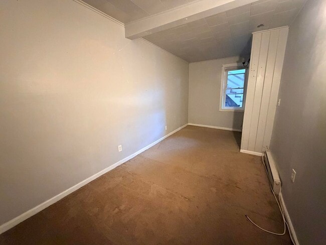 Building Photo - 276 3rd St