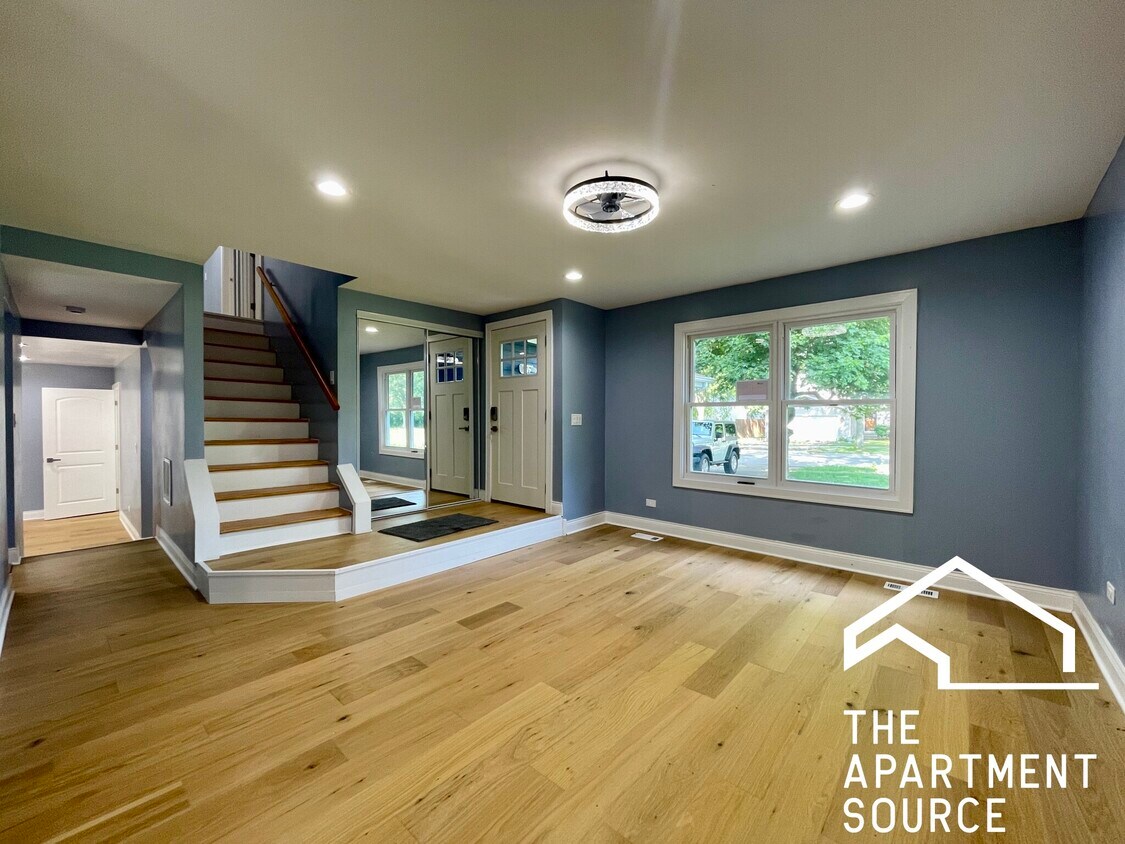 Foto principal - 30W170 Cynthia Ct