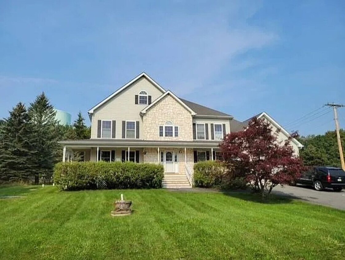 Foto principal - 110 Overlook Ln