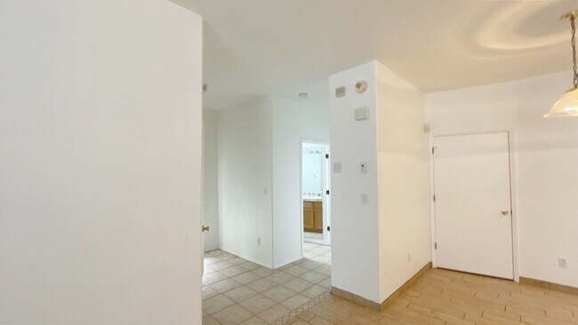 Foto del edificio - 235 Glenridge Park Ln NE