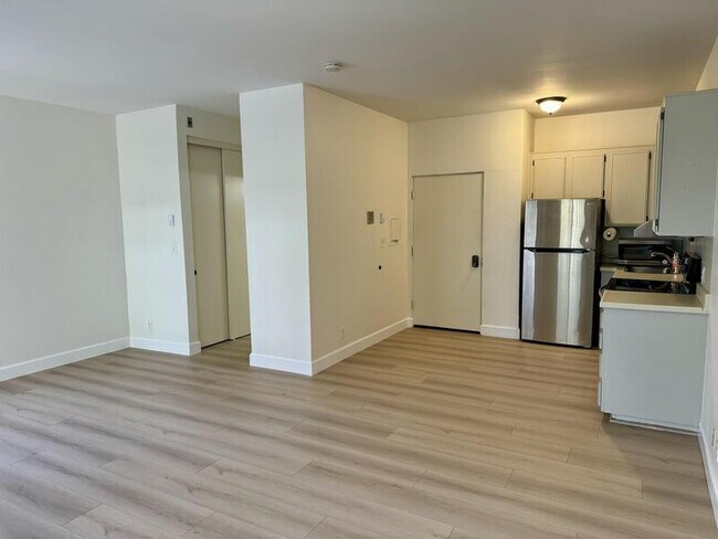 Building Photo - 3760 Florida St