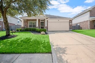 Building Photo - 14707 Oaks Crossing Ln