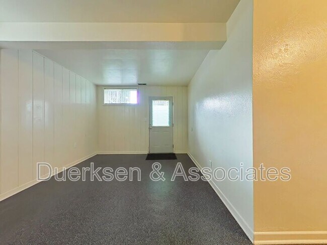 Building Photo - 2709 NW Taylor Ave
