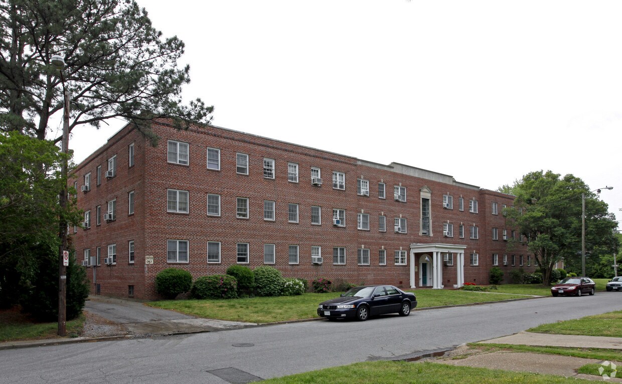 9610 Sherwood Pl, Norfolk, VA 23503 Apartments in Norfolk, VA