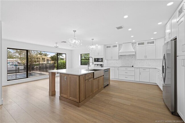 Foto del edificio - 1750 SW Coxswain Pl