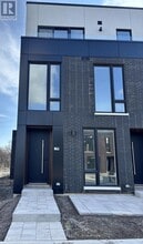 Building Photo - 176 Everett Cmn