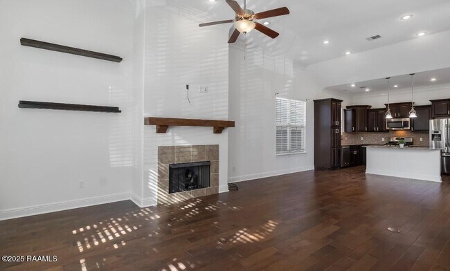 Foto del edificio - 100 Deysbrook Ln