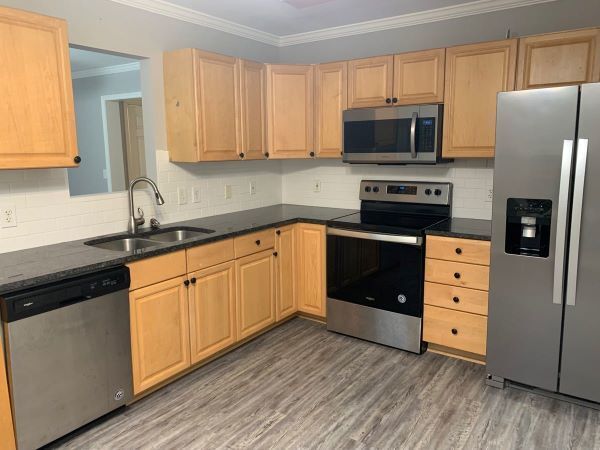 Building Photo - Cedar Bluff 3bed/2bath townhouse in great ...