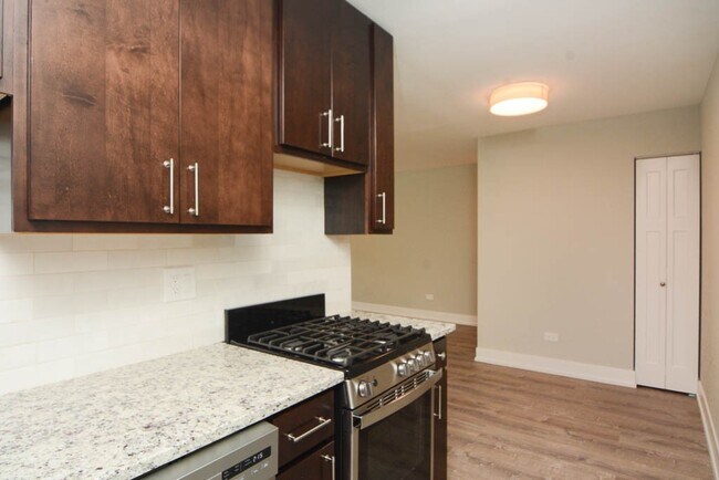 Foto del edificio - 450 W Barry Ave